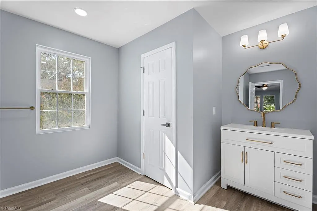 4afc572da3eed8322fee4dc644524365-uncropped_scaled_within_1344_1008